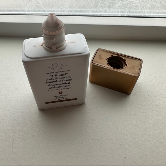 Drunk Elephant D-Bronzi™ Anti-Pollution Sunshine Drops – 30 ml / 1 fl oz - Picture 2 of 3